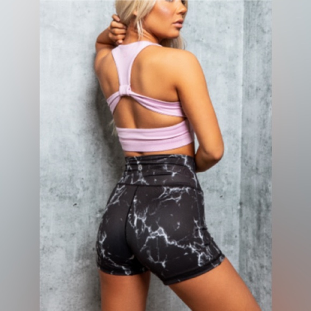 Limitless Short - Black Marble BuffBunny